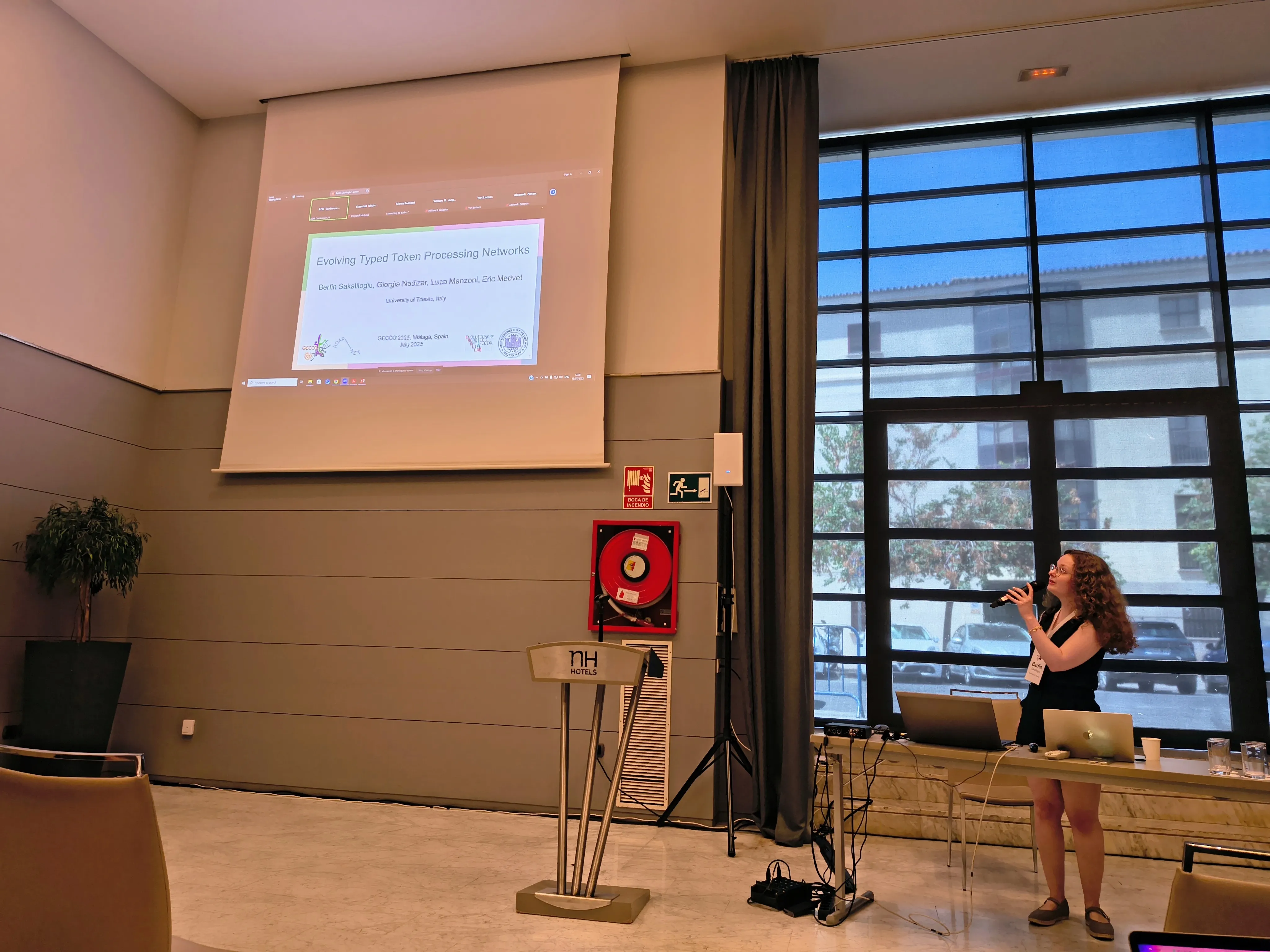 Berfin Sakallioglu during her presentation